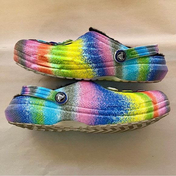 Crocs Rainbow Classic Lined Spray Dye Slip-On Clog Shoes - Picture 9 of 11